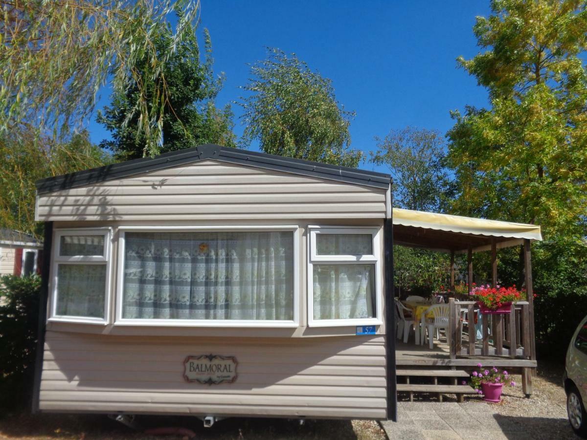 Mobil-Home Corinne Rastel -Le Domaine De Dugny Onzain Exterior foto